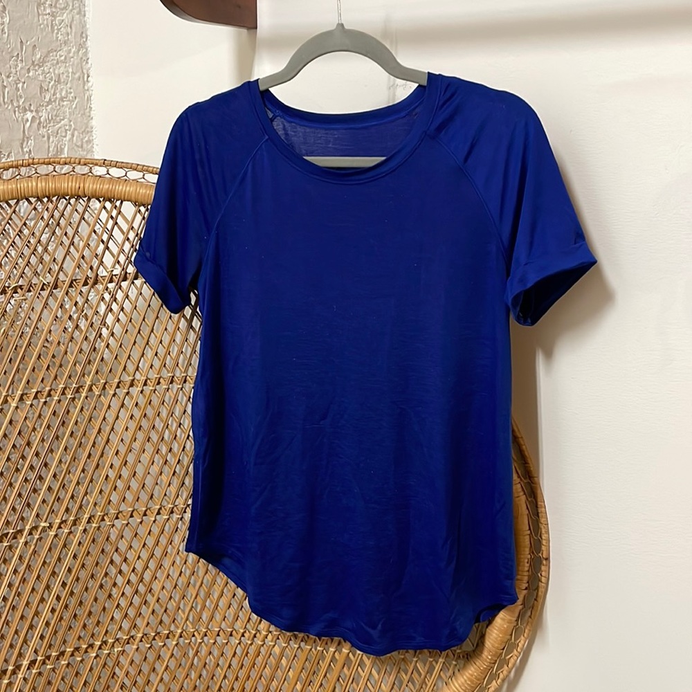 Lululemon silky split back top